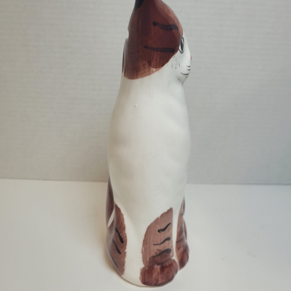 Vintage Hand Painted Ceramic Tabby Cat Bank - Picture 4 of 14